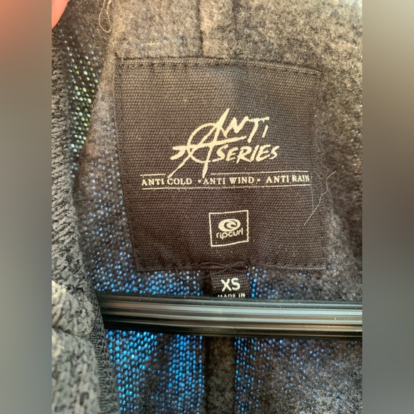 Women’s XS Ripcurl Anti-Series 1/4 pullover - Picture 5 of 9